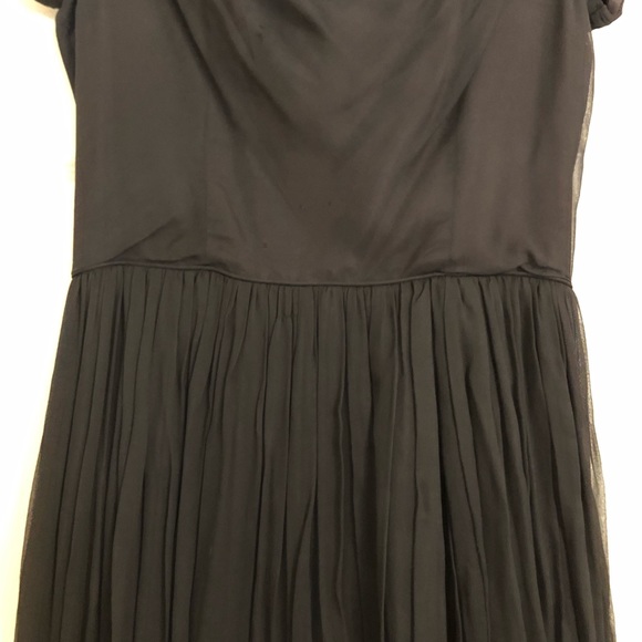 Shortsleeved Semi Formal Dress - Picture 4 of 4